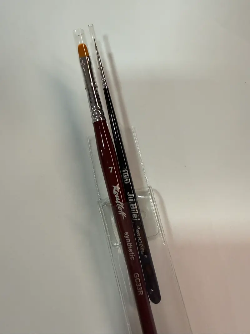 Kit Pincel liner + lengua gato ROUBLOFF