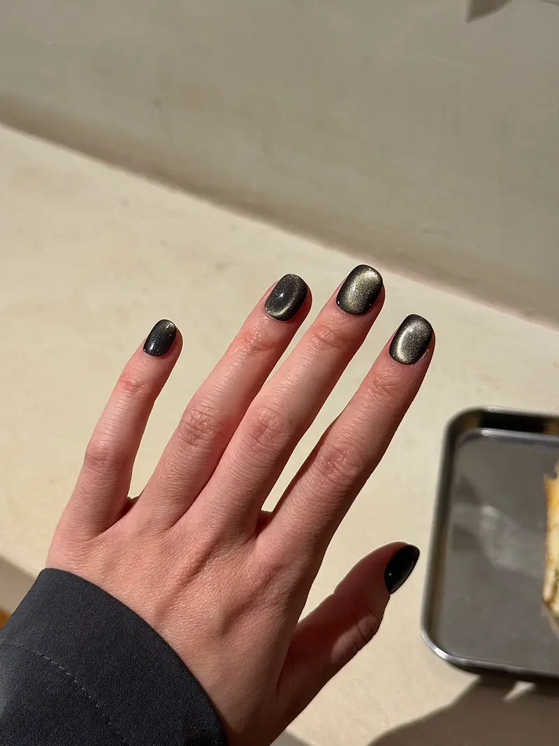 Shadow Short